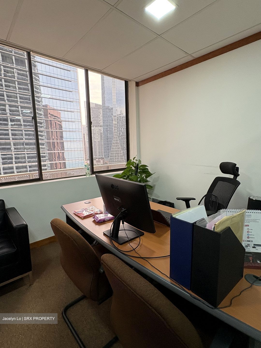 International Plaza (D2), Office #585846371